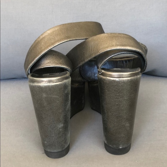 (sold) R O B E R T  C L E R G E R I E - Picture 7 of 8